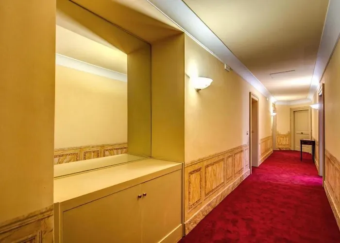 Guest house Arts At Vatican Museum I